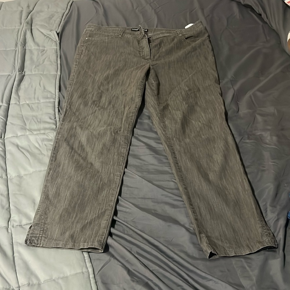 Gerry Weber 44 Slimstyle Pants in Grey/Brownish color for sale.